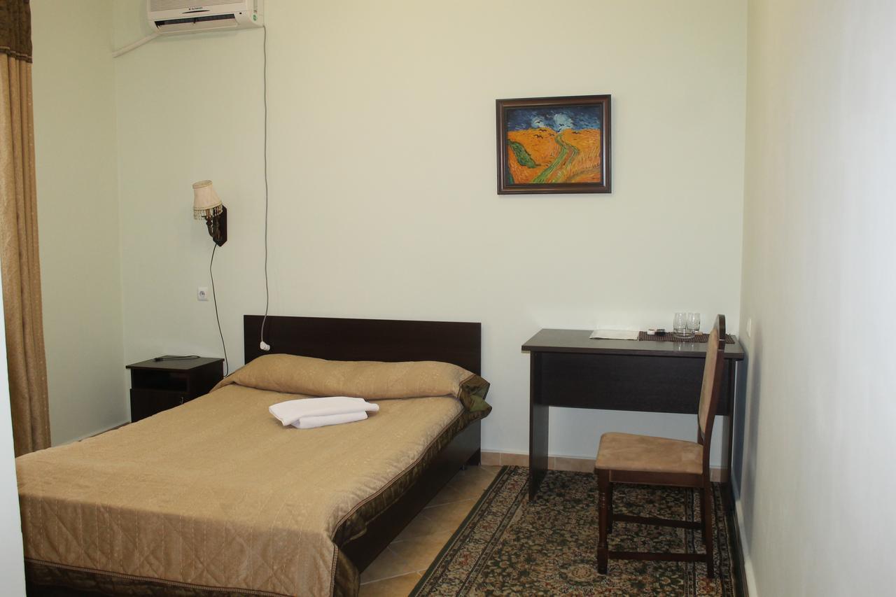 Hotel Vangogh クズロルダ エクステリア 写真
